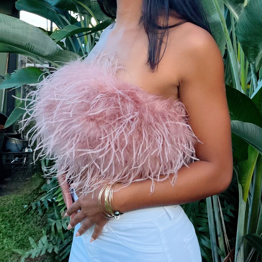 faux feather light pink too